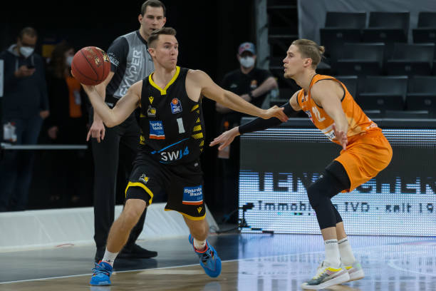 对其身体状 对其身体状